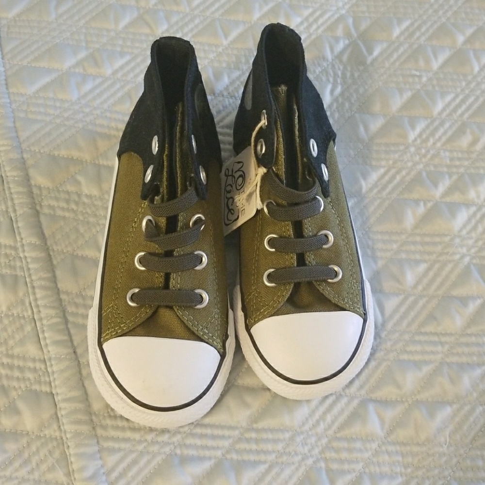 Boys Converse